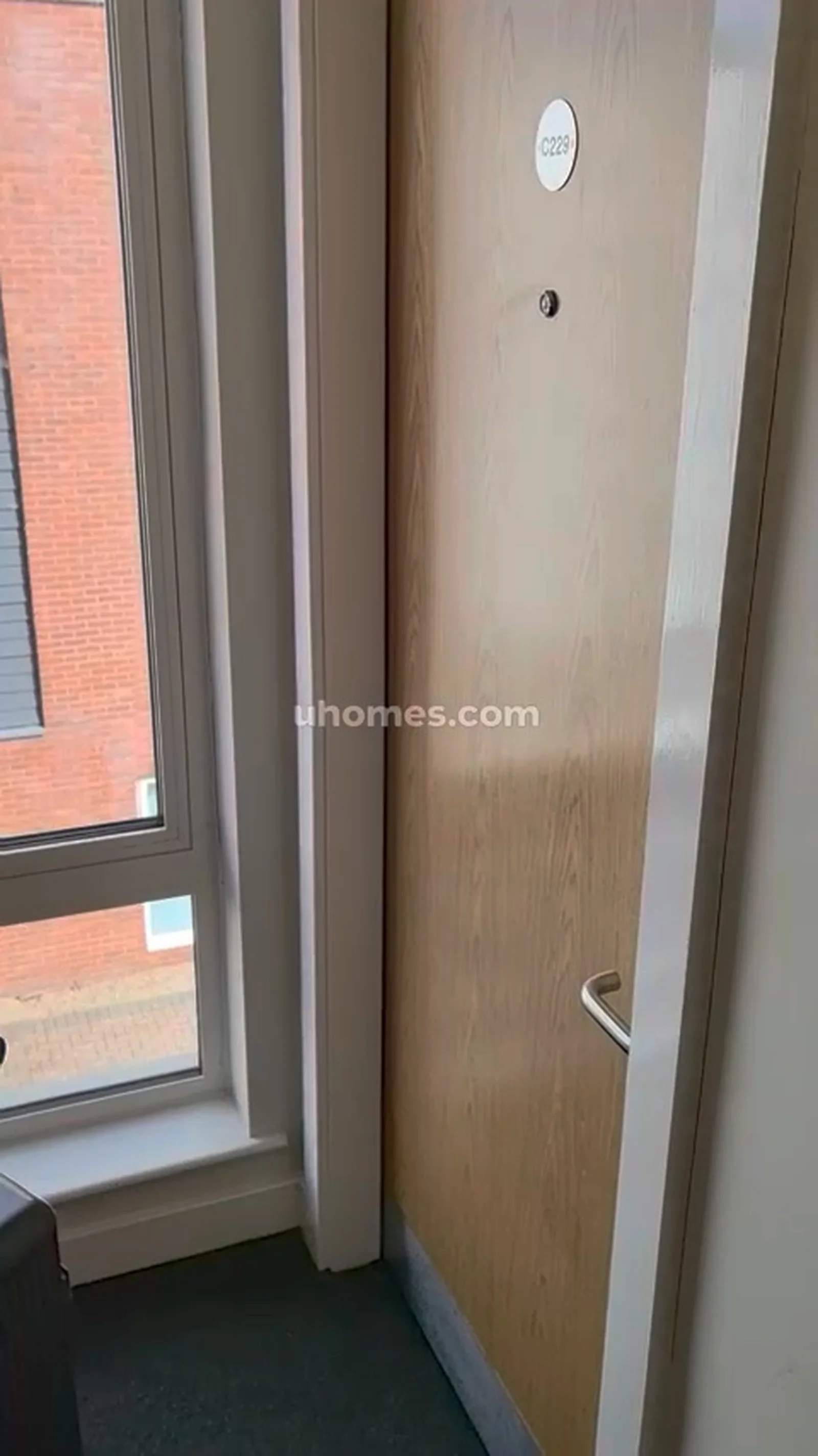 伯明翰 Selly Oak Court 赚足