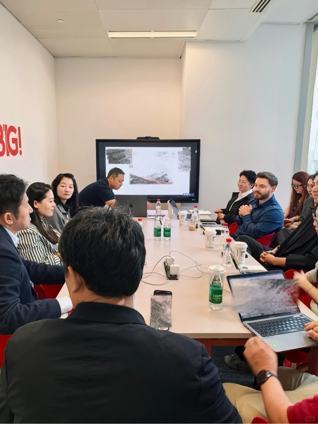 VITA GROUP到访异乡好居,深化独家合作与留学生租房全流程服务-异乡好居