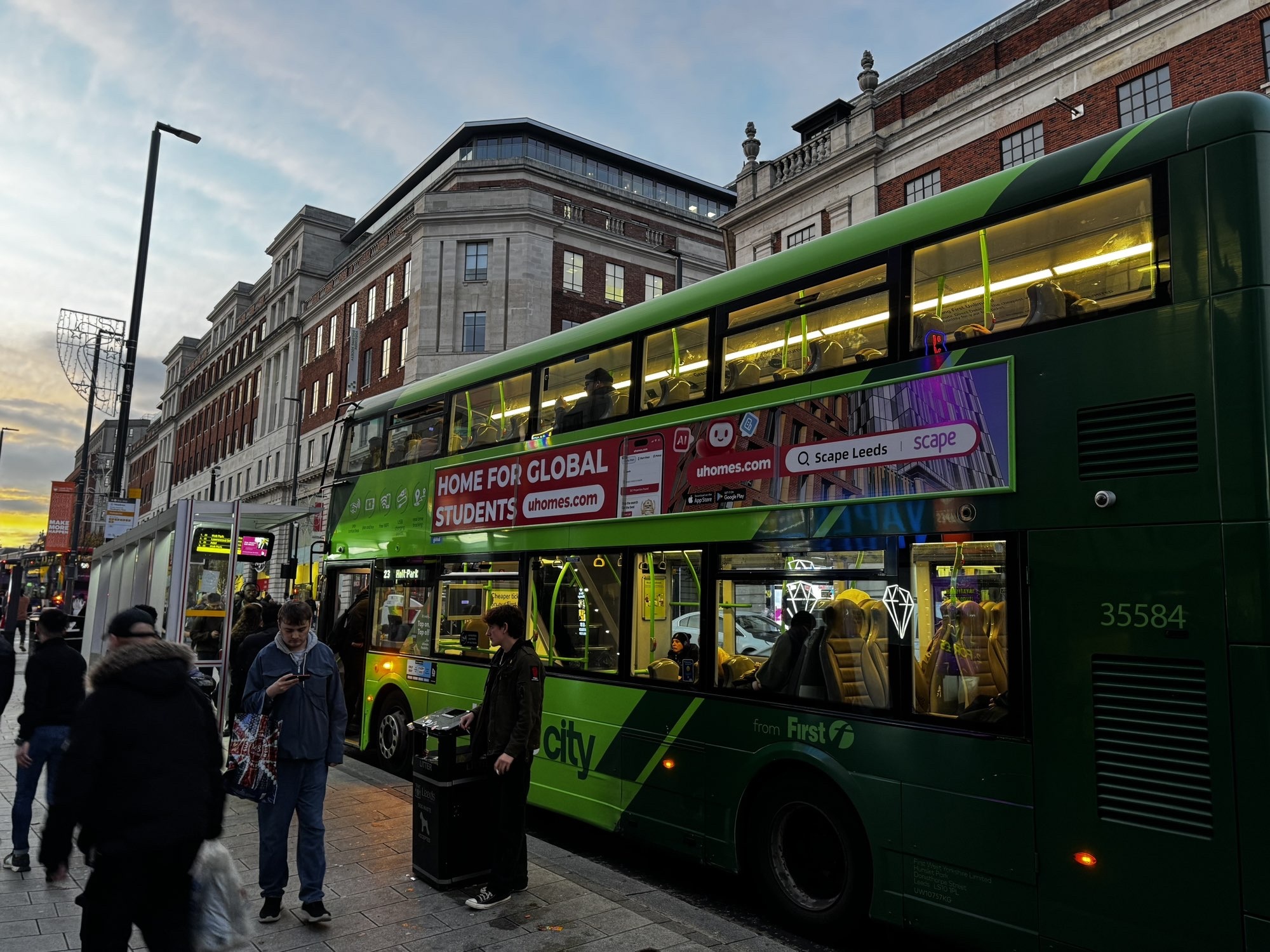 异乡好居 × 异乡巴士——七年同行,陪你驶过每一段留学路-异乡好居