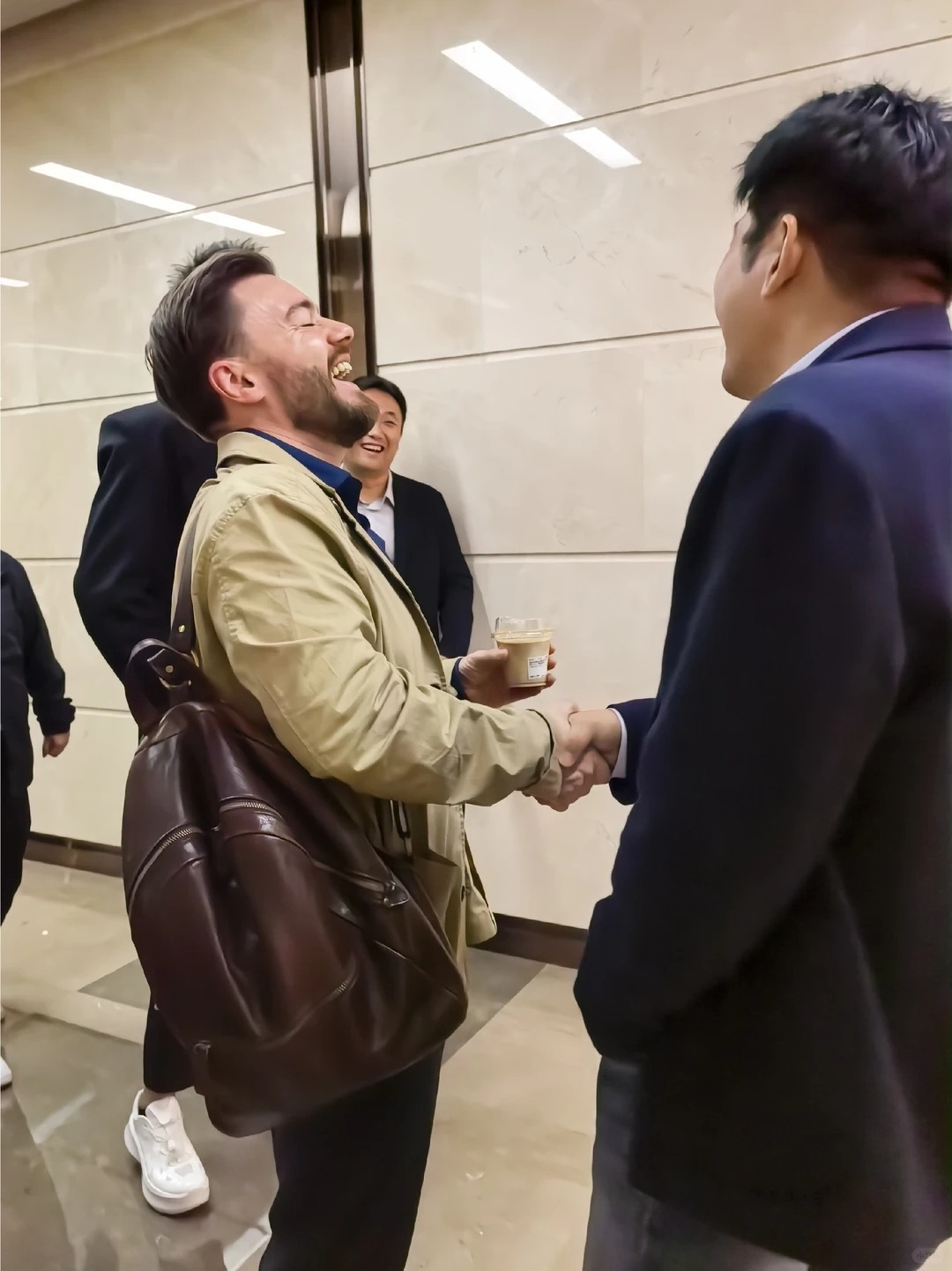 VITA GROUP到访异乡好居,深化独家合作与留学生租房全流程服务-异乡好居