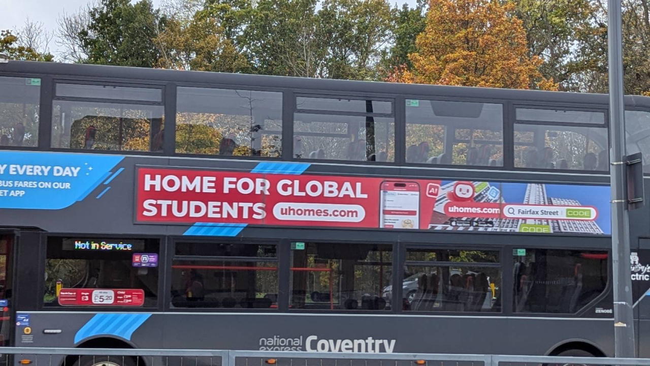 异乡好居 × 异乡巴士——七年同行,陪你驶过每一段留学路-异乡好居