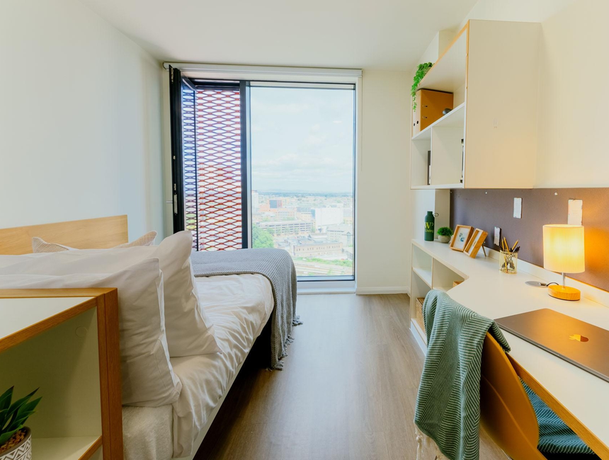 Bridge Street Exchange Room Tour