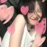 李**