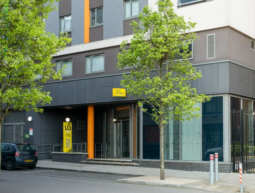 North Lodge live-streamed property viewings ensure your peace of mind when choosing.